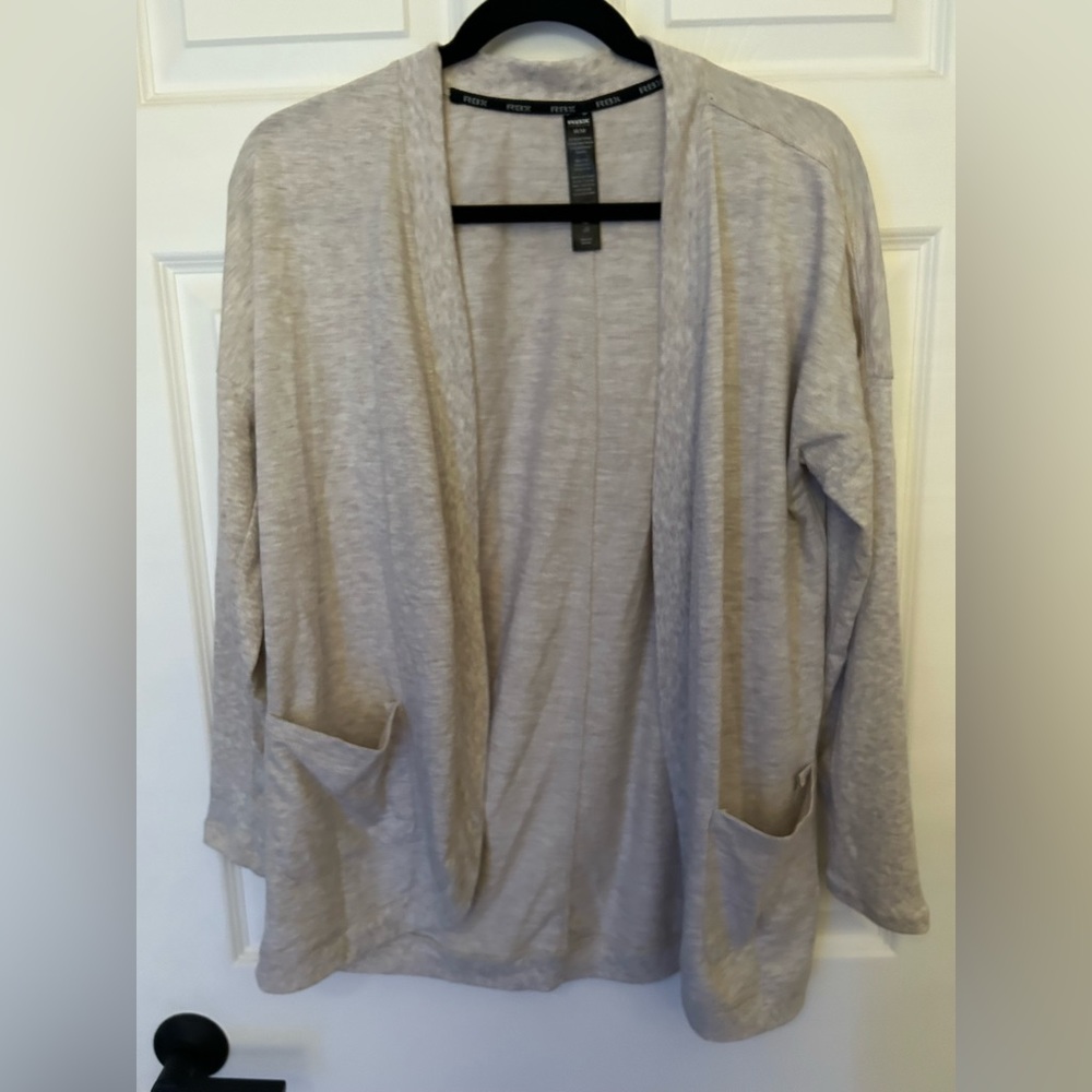 NWOT RBX beige cardigan sweater with pockets. Size M